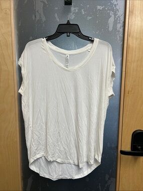 Athleta White Short Sleeve Scoop Neck Tee